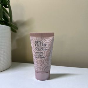 Estee lauder soft clean foaming cleanser 30ml
Brand new